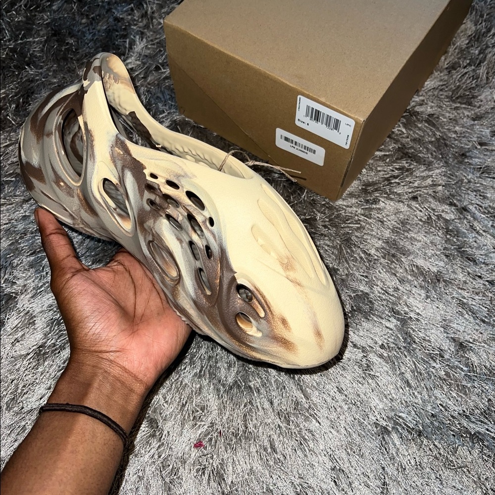 Yeezy Foam Runner Sandstone Brown Marbleized Slip-On